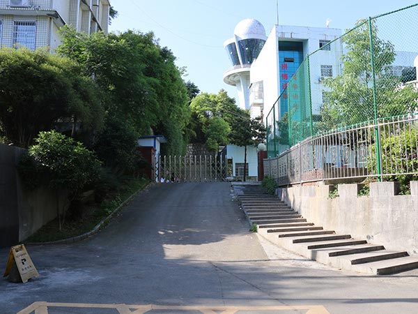 校園環(huán)境 校園環(huán)境